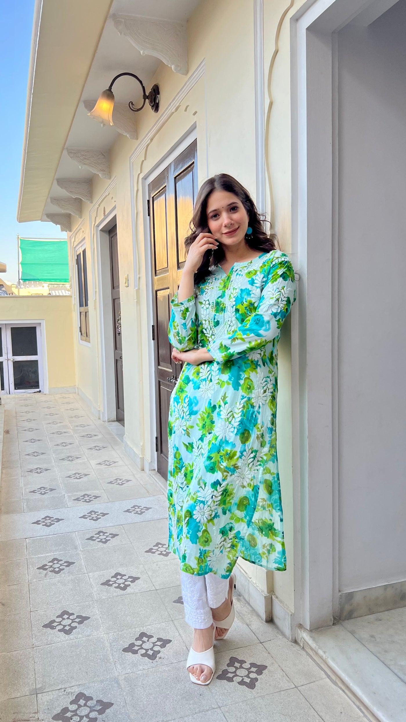 HOOR LONG MULMUL CHIKANKARI KURTA